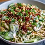 Kalte Sesam Nudelschale Gurke