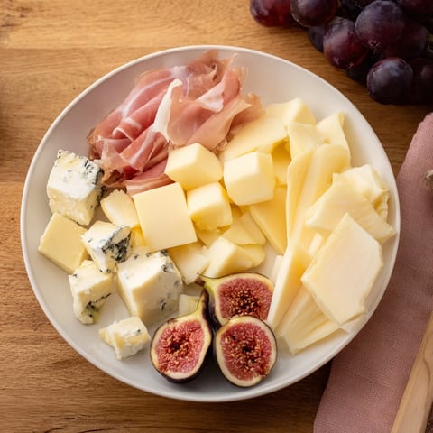 A selection and a full French-inspired Moments Magiques Plateau Bonne Année 2026.